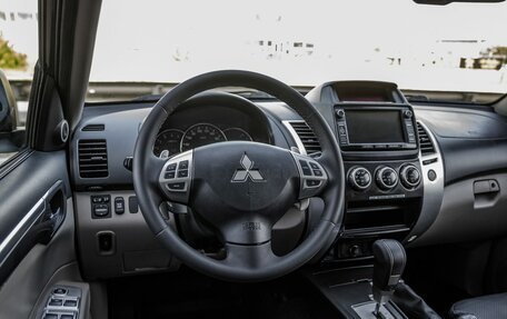 Mitsubishi Pajero Sport II рестайлинг, 2015 год, 2 118 000 рублей, 28 фотография