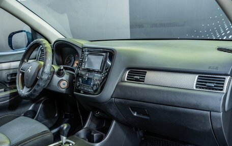 Mitsubishi Outlander III рестайлинг 3, 2015 год, 1 714 000 рублей, 11 фотография