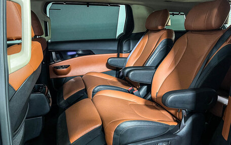 KIA Carnival, 2022 год, 4 500 000 рублей, 24 фотография