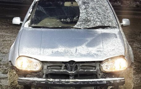 Volkswagen Golf IV, 2001 год, 150 000 рублей, 2 фотография