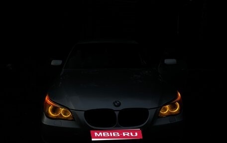 BMW 5 серия, 2003 год, 500 000 рублей, 1 фотография