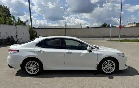 Toyota Camry, 2019 год, 3 080 000 рублей, 5 фотография