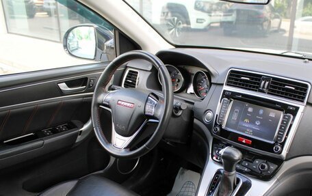 Haval H6, 2017 год, 1 525 000 рублей, 10 фотография