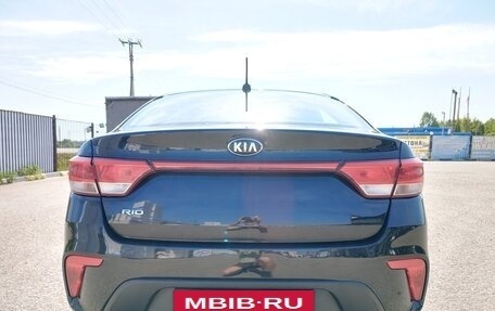 KIA Rio IV, 2018 год, 1 000 000 рублей, 3 фотография