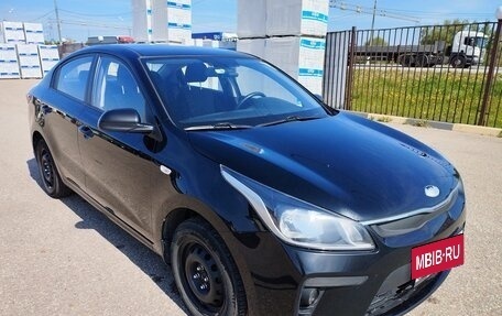 KIA Rio IV, 2018 год, 1 000 000 рублей, 5 фотография