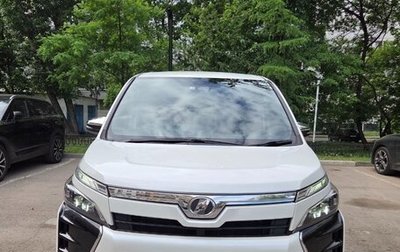 Toyota Voxy III, 2019 год, 2 800 000 рублей, 1 фотография