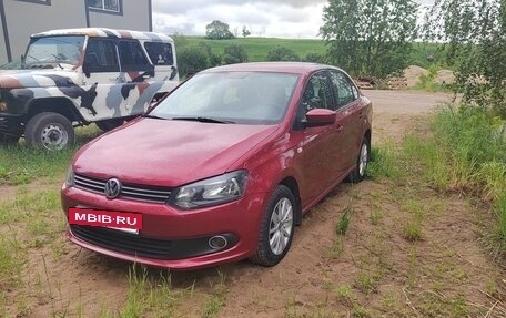 Volkswagen Polo VI (EU Market), 2011 год, 780 000 рублей, 2 фотография