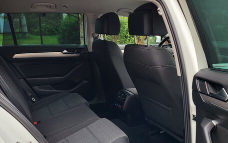 Volkswagen Passat B8 рестайлинг, 2019 год, 1 870 000 рублей, 21 фотография