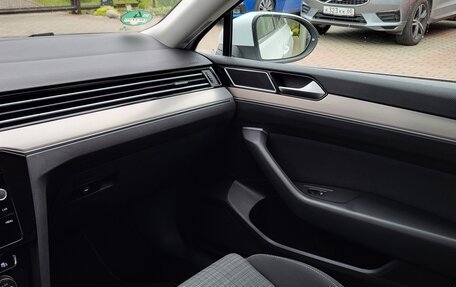 Volkswagen Passat B8 рестайлинг, 2019 год, 1 870 000 рублей, 26 фотография