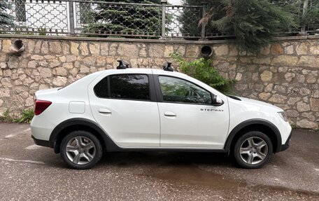 Renault Logan II, 2022 год, 1 580 000 рублей, 3 фотография
