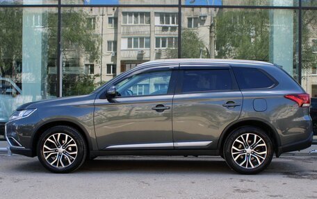 Mitsubishi Outlander III рестайлинг 3, 2015 год, 1 995 000 рублей, 8 фотография