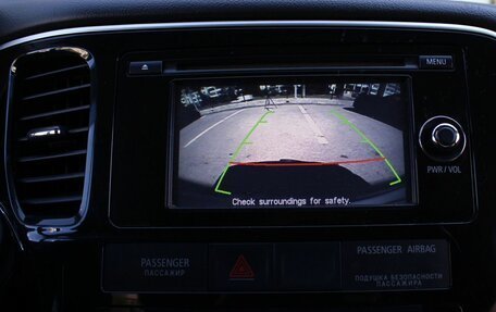 Mitsubishi Outlander III рестайлинг 3, 2015 год, 1 995 000 рублей, 13 фотография