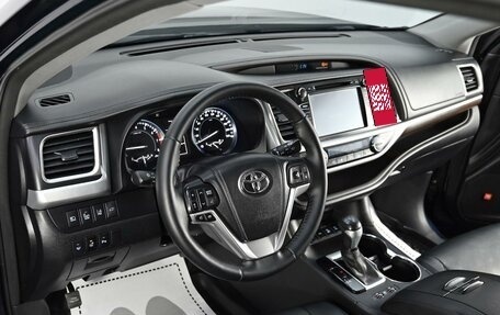 Toyota Highlander III, 2014 год, 2 535 000 рублей, 6 фотография