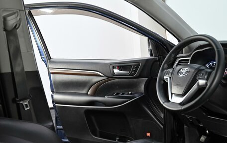 Toyota Highlander III, 2014 год, 2 535 000 рублей, 14 фотография