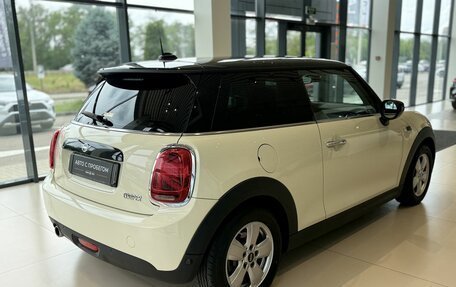MINI Hatch, 2020 год, 2 100 000 рублей, 5 фотография