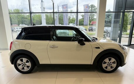 MINI Hatch, 2020 год, 2 100 000 рублей, 4 фотография