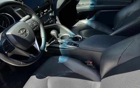 Toyota Camry, 2021 год, 3 590 000 рублей, 6 фотография