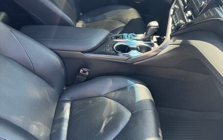 Toyota Camry, 2021 год, 3 590 000 рублей, 7 фотография