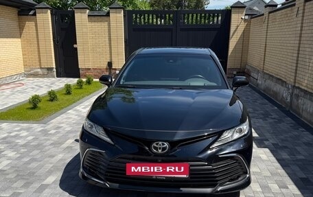 Toyota Camry, 2021 год, 3 590 000 рублей, 4 фотография
