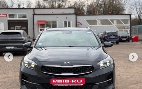 KIA XCeed I, 2022 год, 1 760 000 рублей, 3 фотография