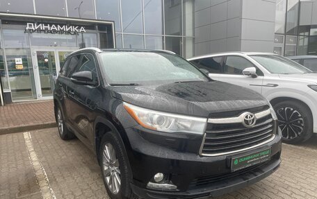 Toyota Highlander III, 2014 год, 2 983 000 рублей, 3 фотография