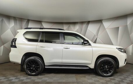 Toyota Land Cruiser Prado 150 рестайлинг 2, 2023 год, 6 999 000 рублей, 6 фотография