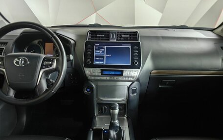 Toyota Land Cruiser Prado 150 рестайлинг 2, 2023 год, 6 999 000 рублей, 15 фотография