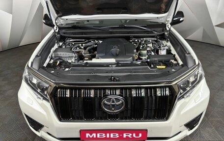 Toyota Land Cruiser Prado 150 рестайлинг 2, 2023 год, 6 999 000 рублей, 11 фотография