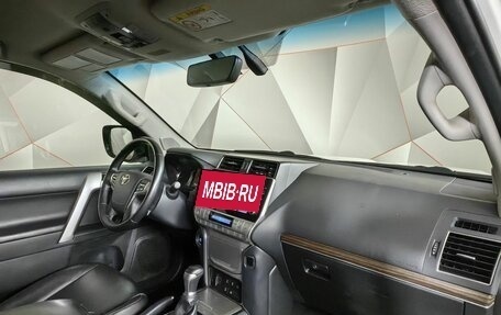 Toyota Land Cruiser Prado 150 рестайлинг 2, 2023 год, 6 999 000 рублей, 13 фотография