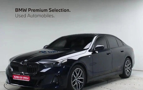BMW 5 серия, 2023 год, 4 650 000 рублей, 1 фотография