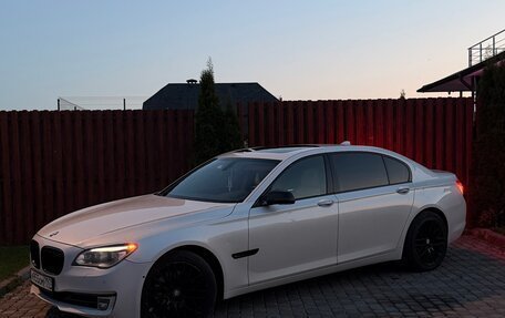 BMW 7 серия, 2014 год, 2 500 000 рублей, 2 фотография