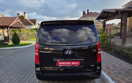 Hyundai Grand Starex Grand Starex I рестайлинг 2, 2014 год, 2 350 000 рублей, 6 фотография