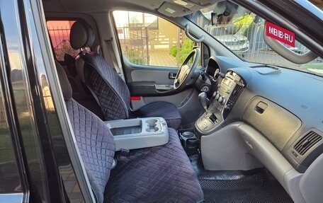 Hyundai Grand Starex Grand Starex I рестайлинг 2, 2014 год, 2 350 000 рублей, 10 фотография