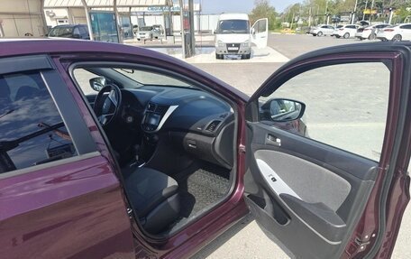 Hyundai Solaris II рестайлинг, 2014 год, 950 000 рублей, 2 фотография