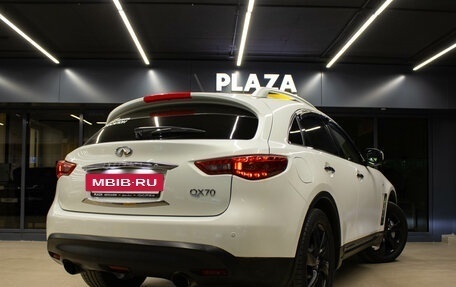 Infiniti QX70, 2014 год, 2 299 000 рублей, 6 фотография