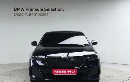 BMW 5 серия, 2023 год, 4 650 000 рублей, 2 фотография