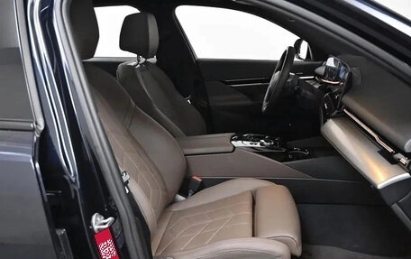 BMW 5 серия, 2023 год, 4 650 000 рублей, 10 фотография