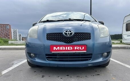 Toyota Yaris III рестайлинг, 2008 год, 480 000 рублей, 2 фотография