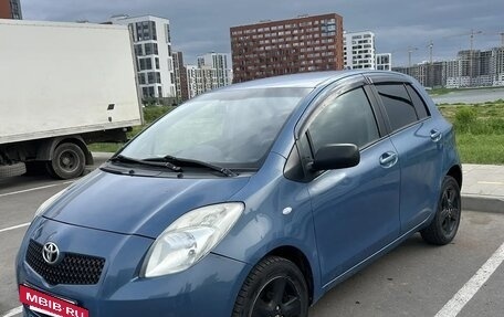 Toyota Yaris III рестайлинг, 2008 год, 480 000 рублей, 3 фотография