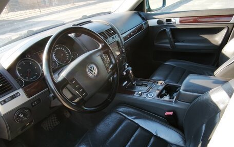 Volkswagen Touareg III, 2005 год, 730 000 рублей, 10 фотография