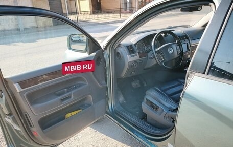 Volkswagen Touareg III, 2005 год, 730 000 рублей, 7 фотография