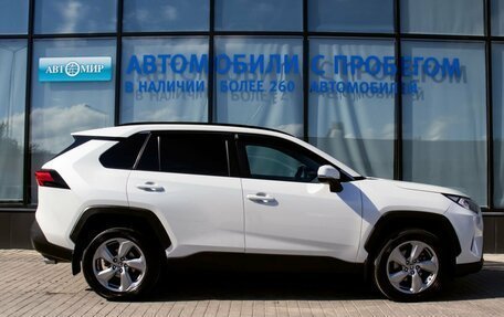 Toyota RAV4, 2020 год, 2 999 000 рублей, 1 фотография