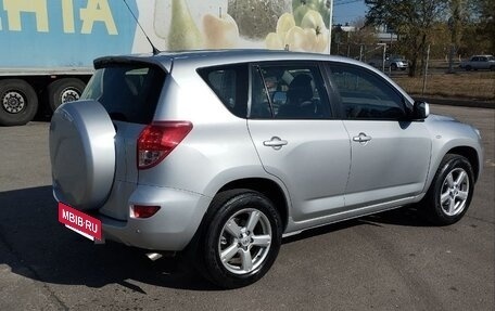 Toyota RAV4, 2006 год, 1 300 000 рублей, 6 фотография