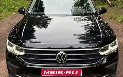 Volkswagen Tiguan II, 2021 год, 3 950 000 рублей, 1 фотография