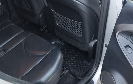 Toyota RAV4, 2006 год, 1 300 000 рублей, 14 фотография