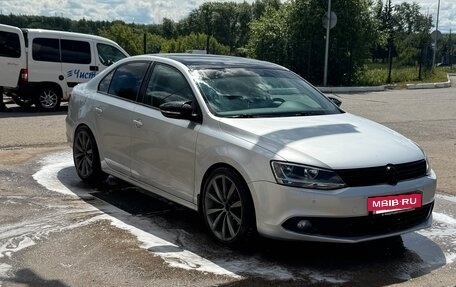 Volkswagen Jetta VI, 2013 год, 1 350 000 рублей, 3 фотография