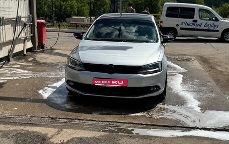 Volkswagen Jetta VI, 2013 год, 1 350 000 рублей, 4 фотография