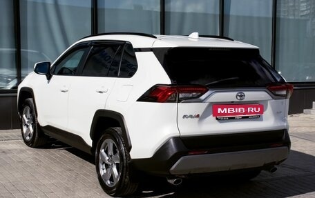 Toyota RAV4, 2020 год, 2 999 000 рублей, 6 фотография