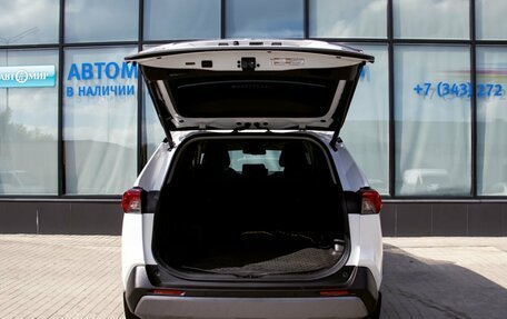 Toyota RAV4, 2020 год, 2 999 000 рублей, 20 фотография