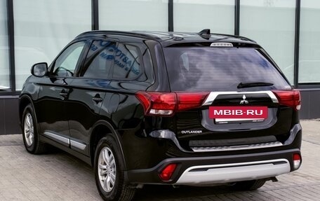 Mitsubishi Outlander III рестайлинг 3, 2021 год, 2 779 000 рублей, 3 фотография